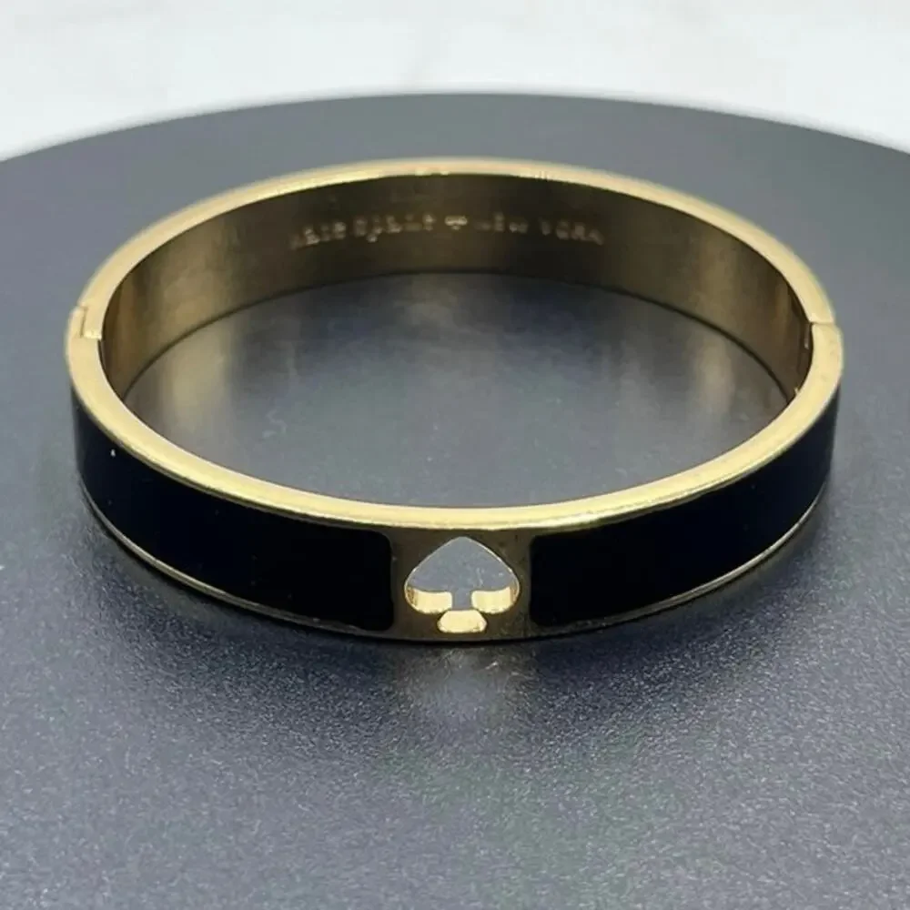 Kate Spade Hole‎ Punch Spade Black Gold Cutout Spade Hinge Bangle - Picture 3 of 11